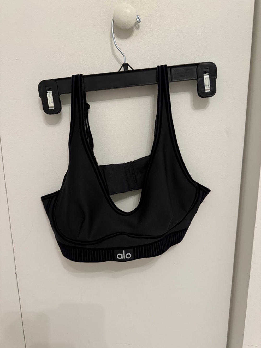 ALO Yoga Black Scoop-Back Light Support Sports Bra